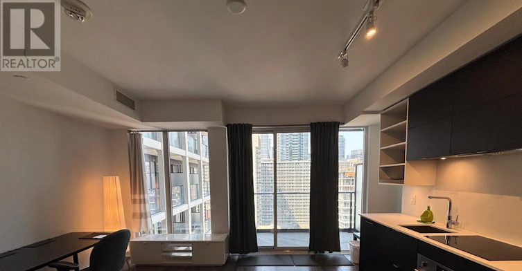 1621-20 Edward Street, Toronto, ON, M5G 0C5 - 2