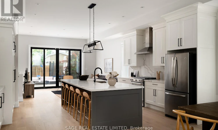 59 Kalmar Avenue