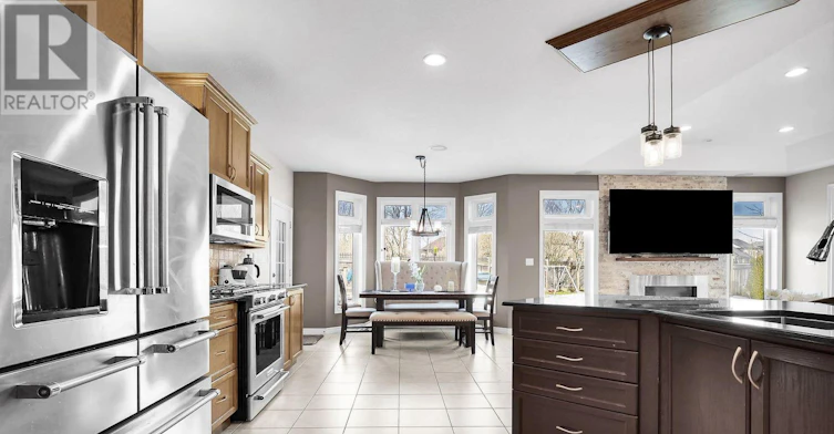 1924 Foxwood Avenue, London, ON, N6G 0C5 - 14