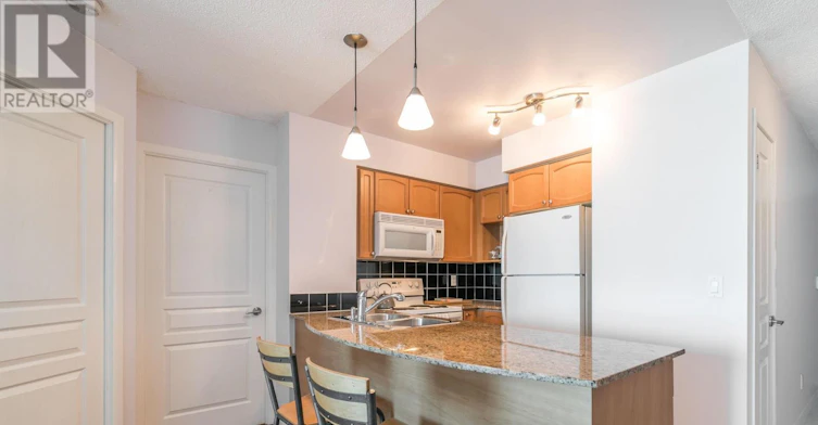 2907-18 Yonge Street, Toronto, ON, M5E 1Z8 - 9