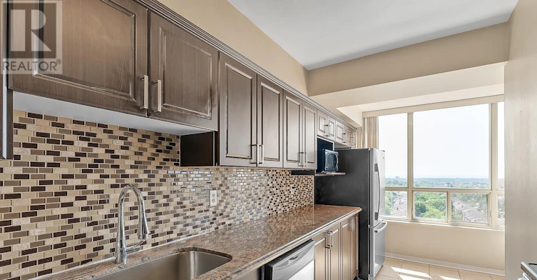 1402-400 Webb Drive, Mississauga, ON, L5B 3Z7 - 12
