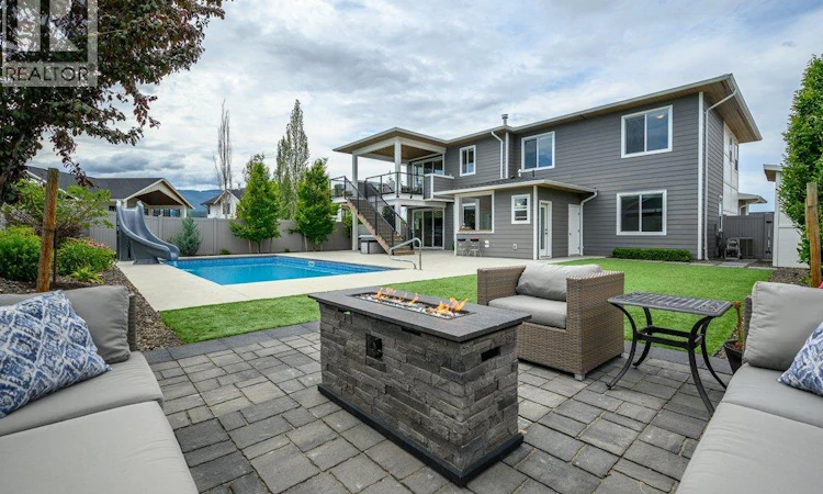 631 Mt Ida Crescent