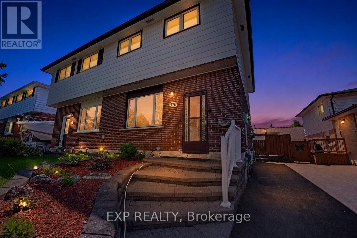 376 Surrey Drive, Oshawa, ON, L1G 6H1