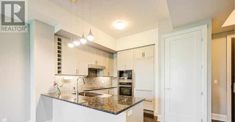 324-20 Fred Varley Drive, Markham, ON, L3R 1S4