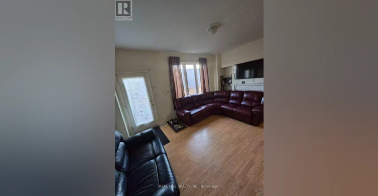 SECOND Floor Rooms 18 Troyer Avenue, Toronto, ON, M3J 3S6 - 3