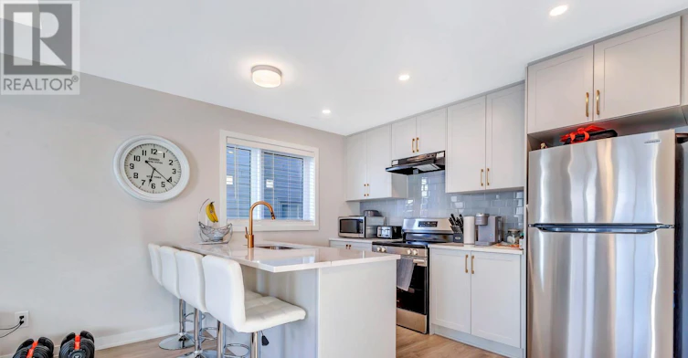 916 Parnian Private, Manotick, ON, K2J 7K6 - 4