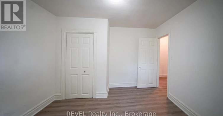 UPPER-21 Plymouth Road, Welland, ON, L3B 3C4 - 16