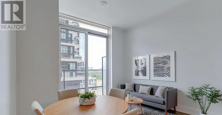 705-10 Inn ON The Park Drive, Toronto, ON, M3C 0P9 - 2