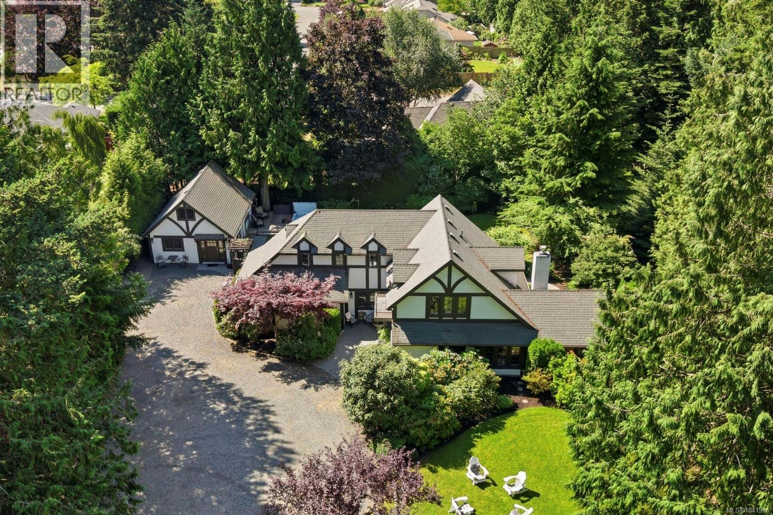 2534 W Island Highway, Qualicum Beach, BC, V9K 1G5