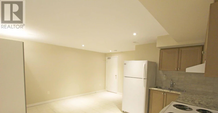 BSMT-64 Beaver Avenue, Toronto, ON, M6H 2G1 - 2