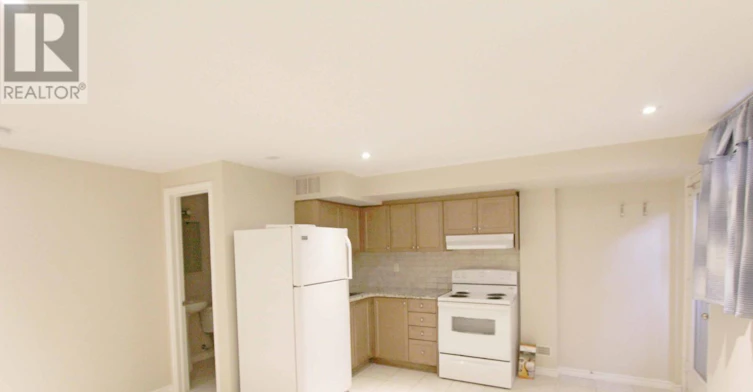 BSMT-64 Beaver Avenue, Toronto, ON, M6H 2G1 - 4