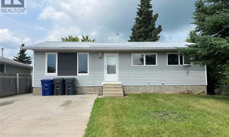 413 5th Street W