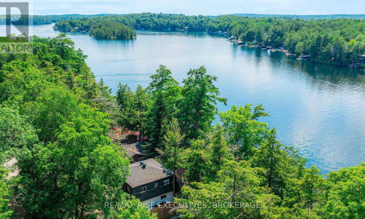 973 Foster Bay Lane