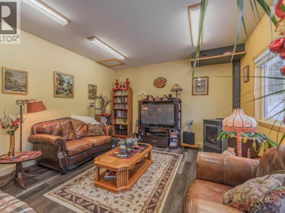 6154 Marlborough Road - 3