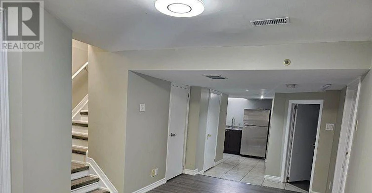 BASEMENT-4044 Colonial Drive, Mississauga, ON, L5L 4K2