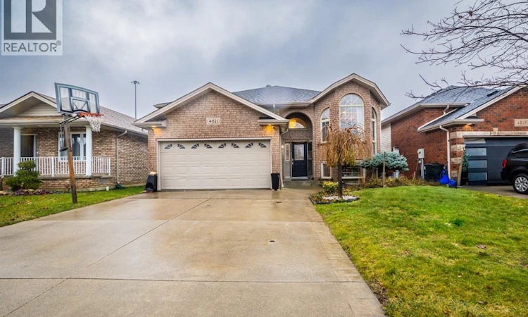 4821 Juliet Crescent