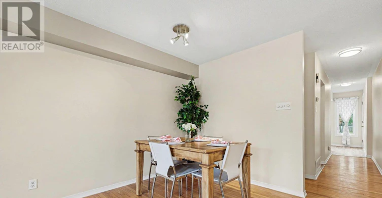 1607 Locksley Lane, Ottawa, ON, K1J 1B6 - 7
