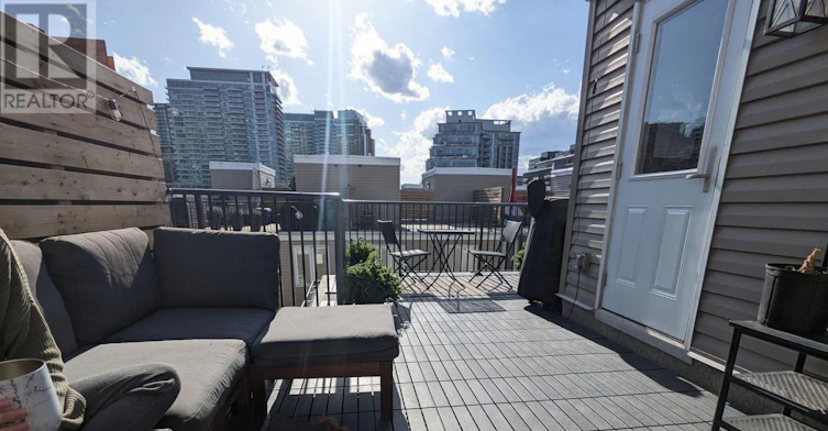 636-92 Strachan Avenue, Toronto, ON, M6K 3M6 - 8