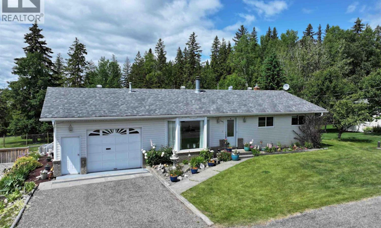 1541 Beach Crescent