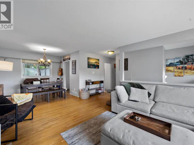 740 Sherwood Drive - 4