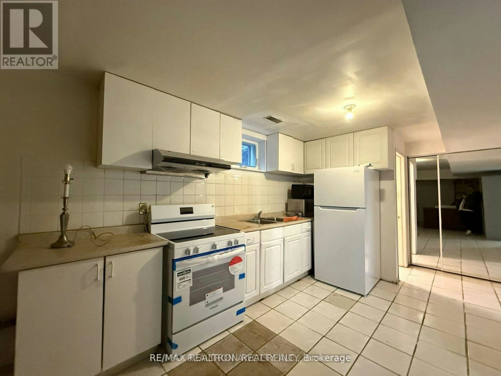 61 Wilmont Drive, Toronto, ON, M3N 1N5 - 7