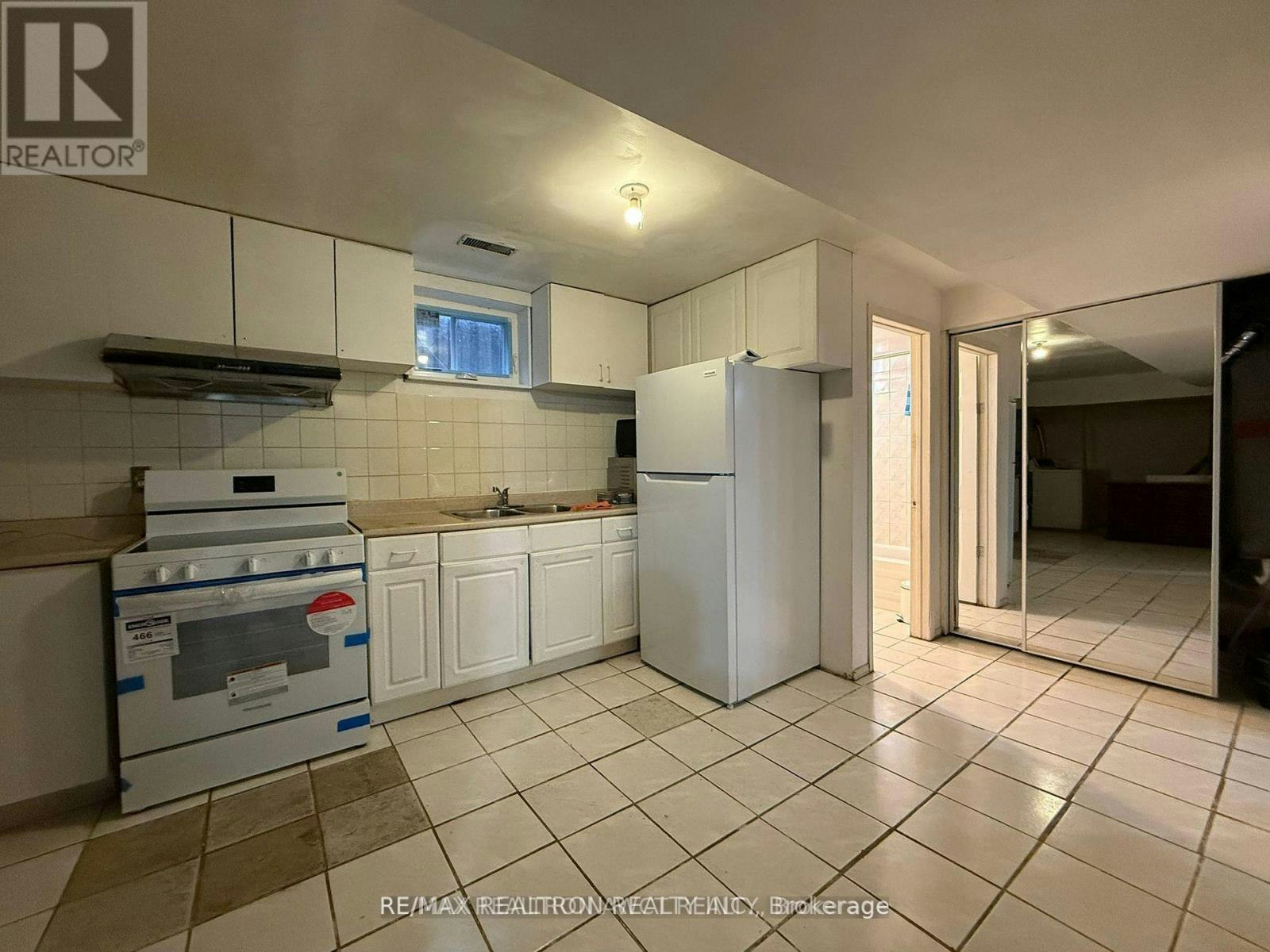 61 Wilmont Drive, Toronto, ON, M3N 1N5 - 6