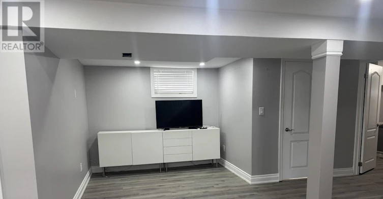 LOWER-387 Upper Gage Avenue, Hamilton, ON, L8K 4X9 - 5