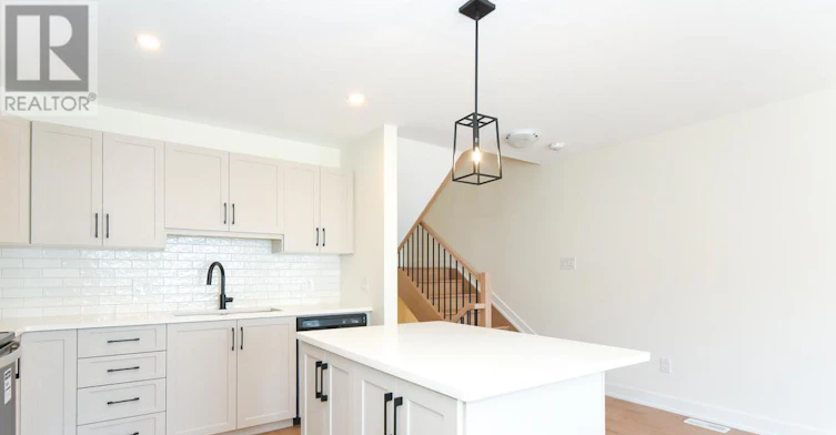 75 Whitcomb Crescent, Smiths Falls, ON, K7A 0C1 - 9