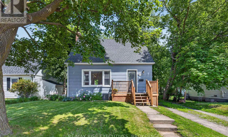 807 Brock Street