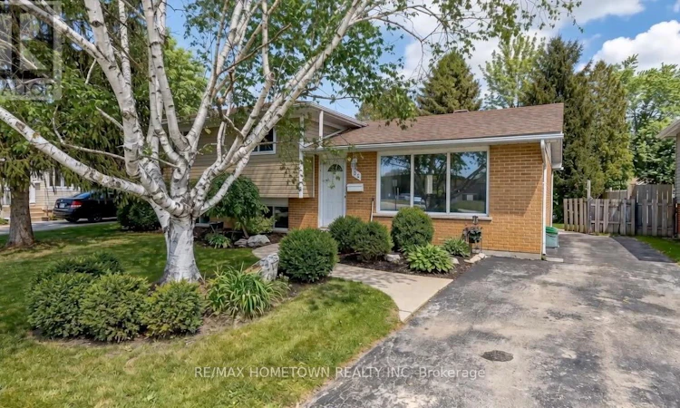 31 Vanier Drive