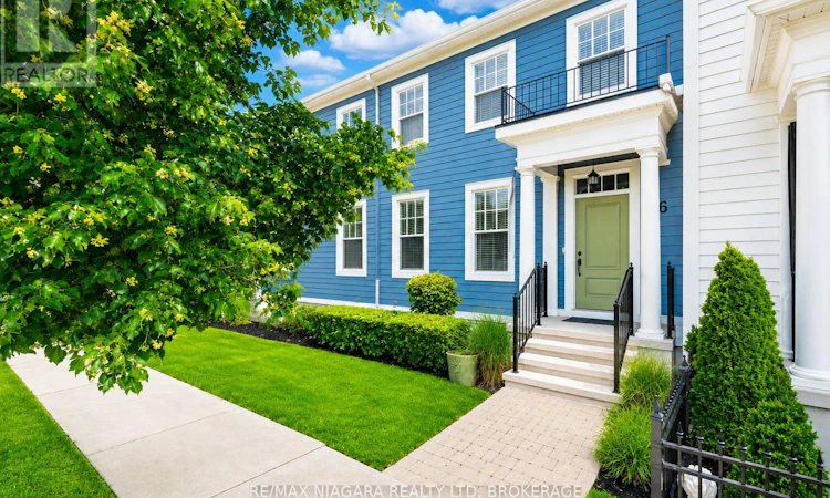 16 Macdonell Road