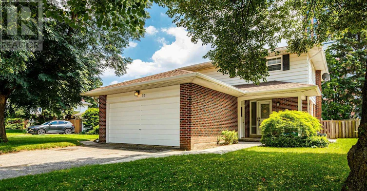 33 Forestbrook Crescent, Toronto, ON, M1T 1S7