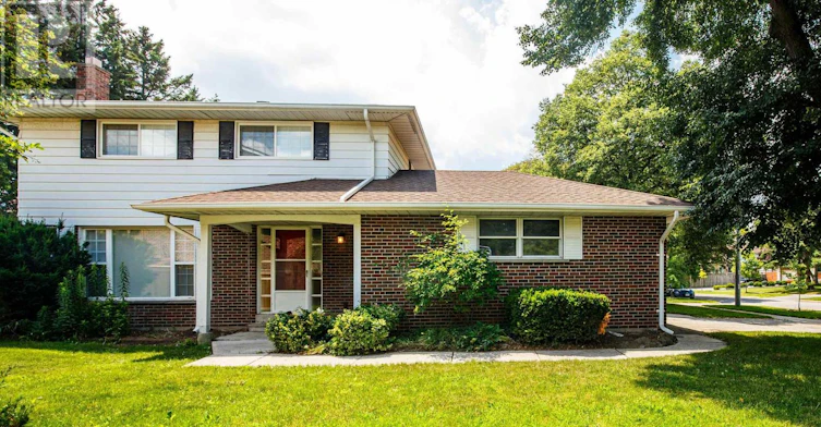 33 Forestbrook Crescent, Toronto, ON, M1T 1S7 - 3