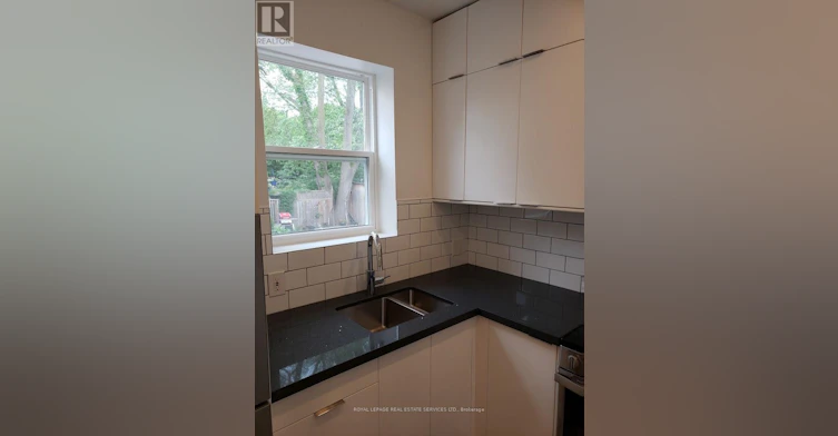 2-673 Woodbine Avenue, Toronto, ON, M4E 2J3 - 4