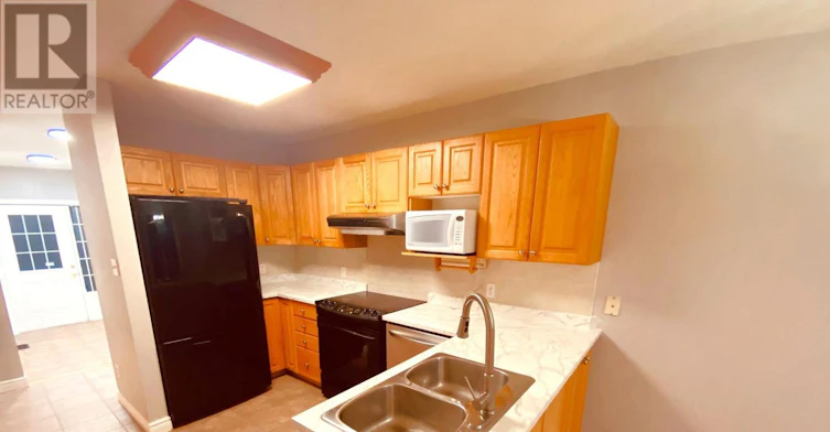 MAIN-668A Butternut Avenue, Waterloo, ON, N2V 2L1 - 2