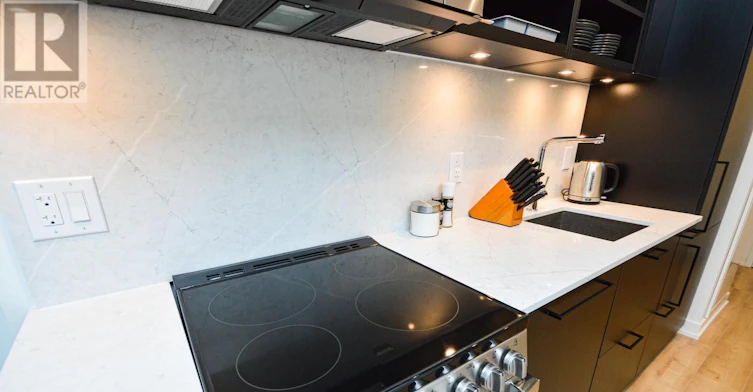 135 Liberty Street EAST, Toronto, ON, M6K 0G7 - 14