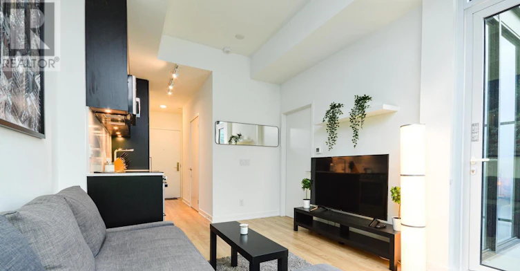 135 Liberty Street EAST, Toronto, ON, M6K 0G7 - 9
