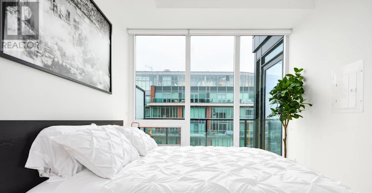 135 Liberty Street EAST, Toronto, ON, M6K 0G7 - 4