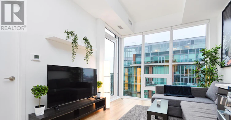 135 Liberty Street EAST, Toronto, ON, M6K 0G7 - 6