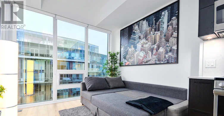 135 Liberty Street EAST, Toronto, ON, M6K 0G7 - 18
