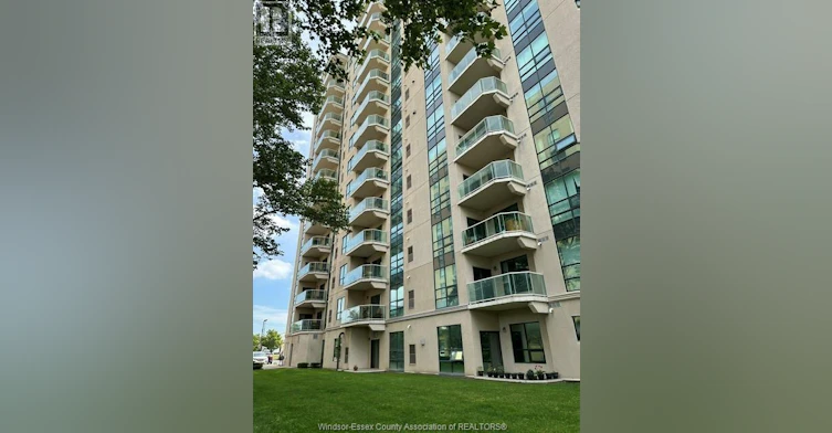 205-4789 Riverside Drive East, Windsor, ON, N8Y 5A2