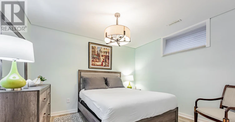 LOWER-110 Strathnairn Avenue, Toronto, ON, M6M 2G1 - 7