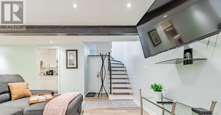 LOWER-110 Strathnairn Avenue, Toronto, ON, M6M 2G1 - 11