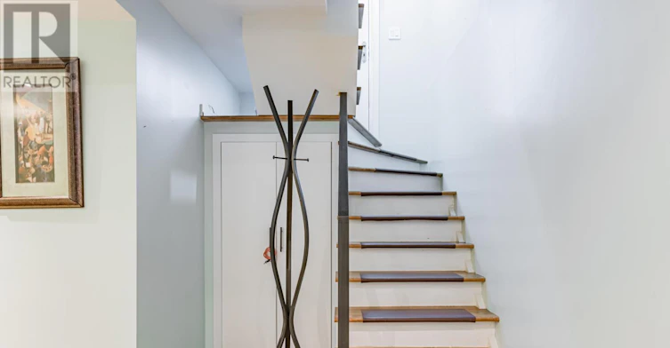 LOWER-110 Strathnairn Avenue, Toronto, ON, M6M 2G1 - 12