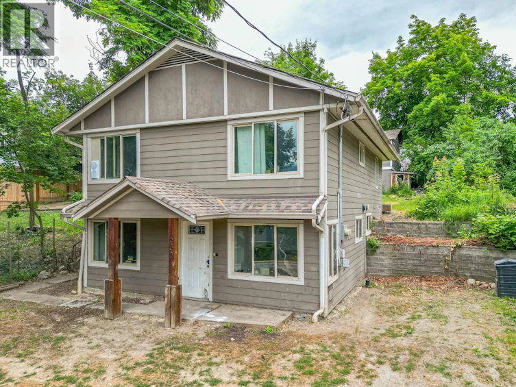 630 SE 5 Street, Salmon Arm, BC, V1E 4G2 - 2