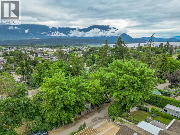 630 SE 5 Street, Salmon Arm, BC, V1E 4G2 - 46