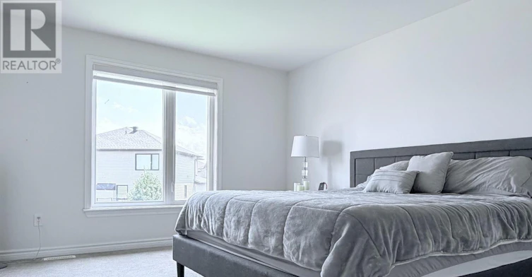 535 Honeylocust Avenue, Ottawa, ON, K2V 0L8 - 13