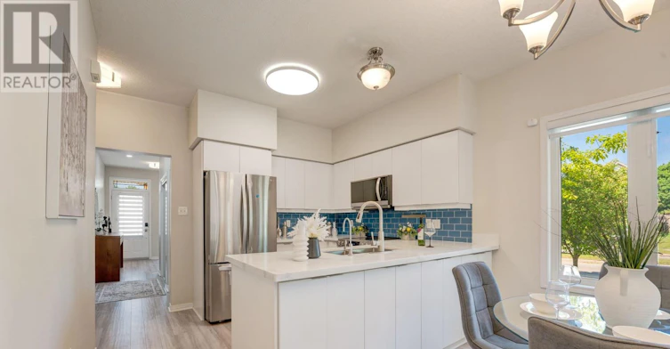 13-795 Laurelwood Drive, Waterloo, ON, N2V 0A3 - 24