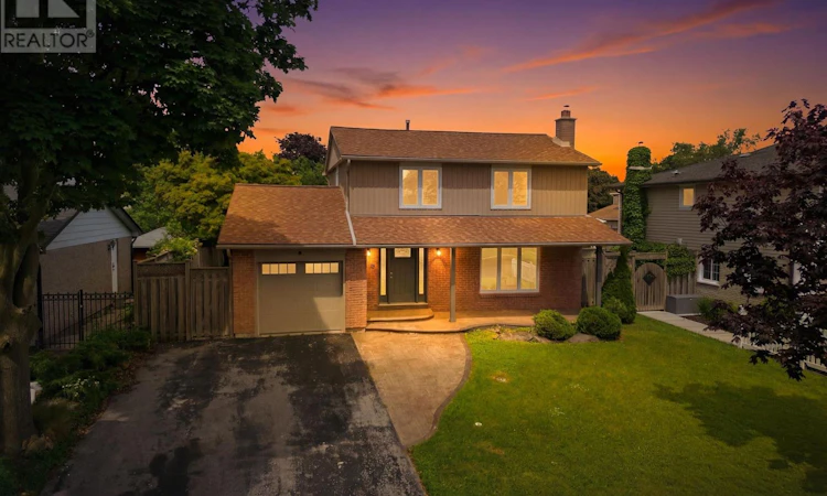 96 Bolland Crescent