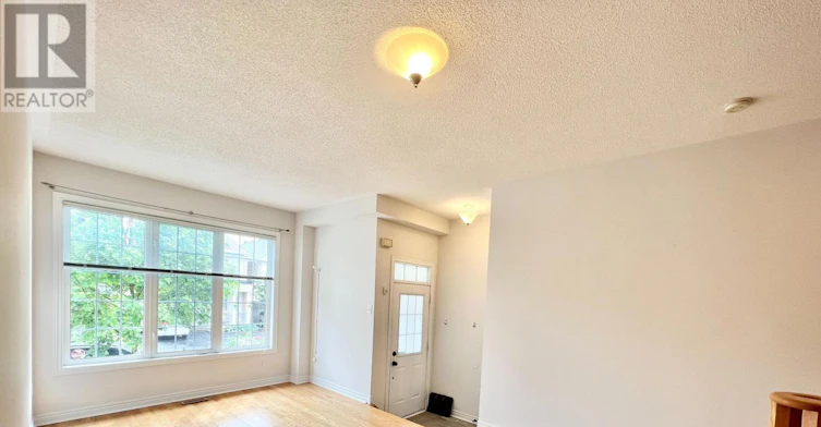 30 Clovis Street, Vaughan, ON, L4J 8W7